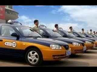 租出租车顶灯道歉 城市夜空中的深情告白与反思